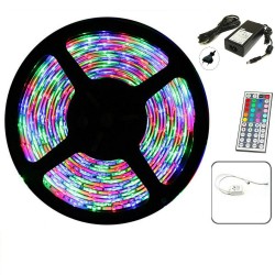 Banda LED RGB multicolora cu telecomanda, 300 LED-uri, lungime 5m
